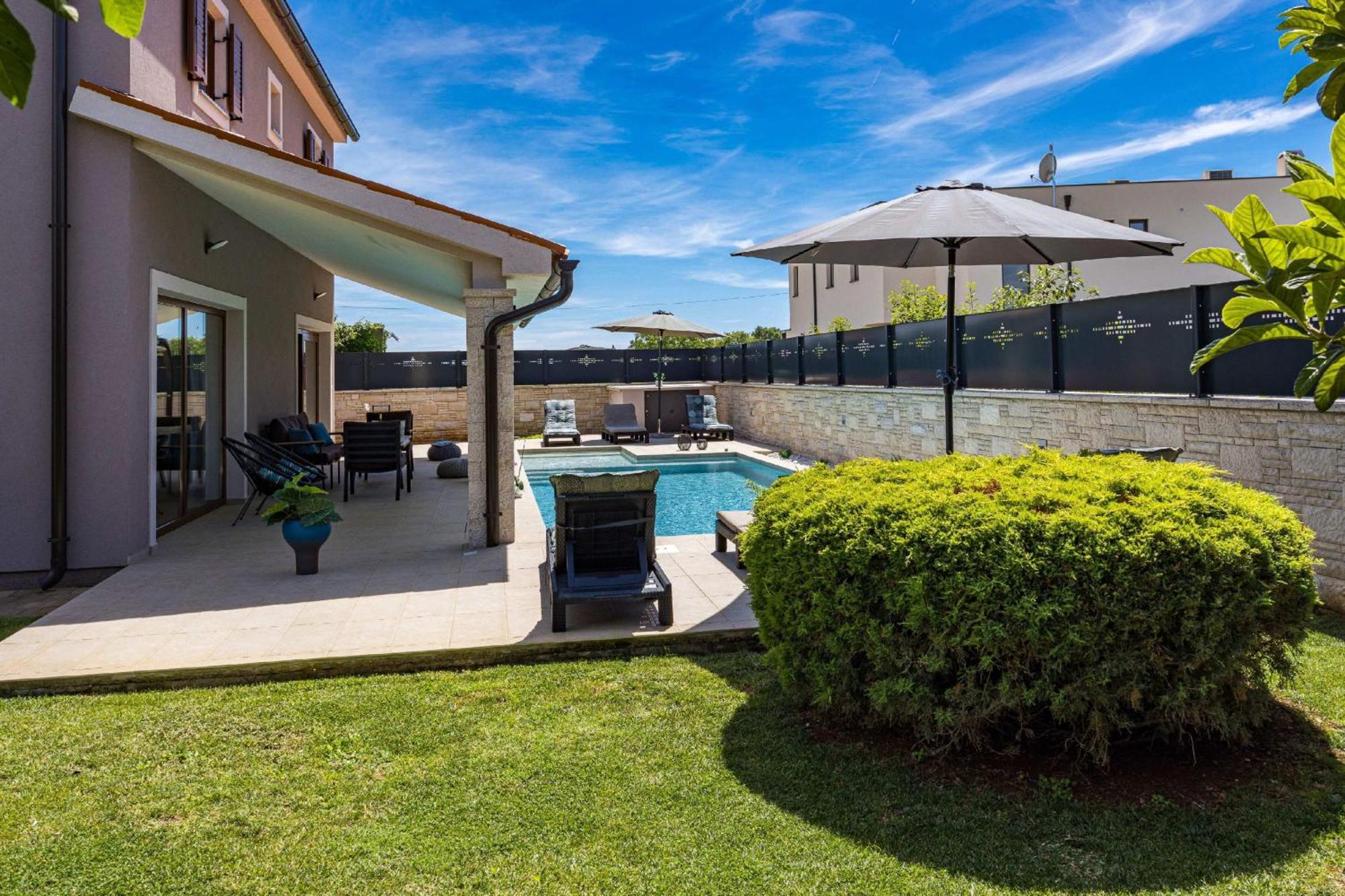 Villa Roma Near Pula For 6 People With Private Pool Jadreski ภายนอก รูปภาพ